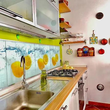 Piccolo Arco Home, Alloggio Incantevole Con Patio Appartamento Trani