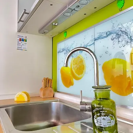 Piccolo Arco Home, Alloggio Incantevole Con Patio Appartamento Trani